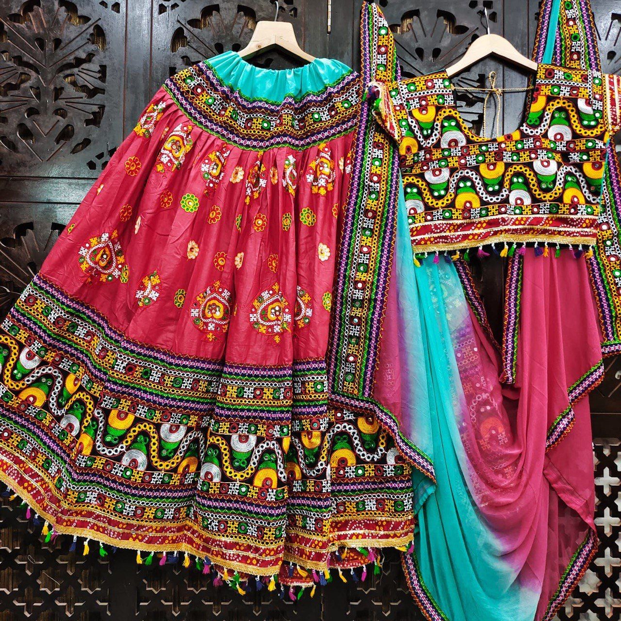 Pom pom outlet chaniya choli