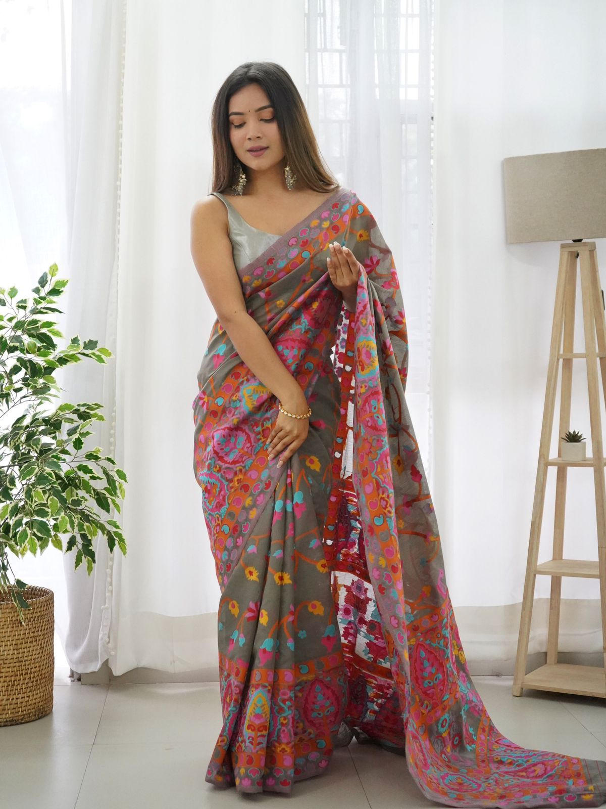 Fancy Kashmiri Pasmina Kachi Work Saree