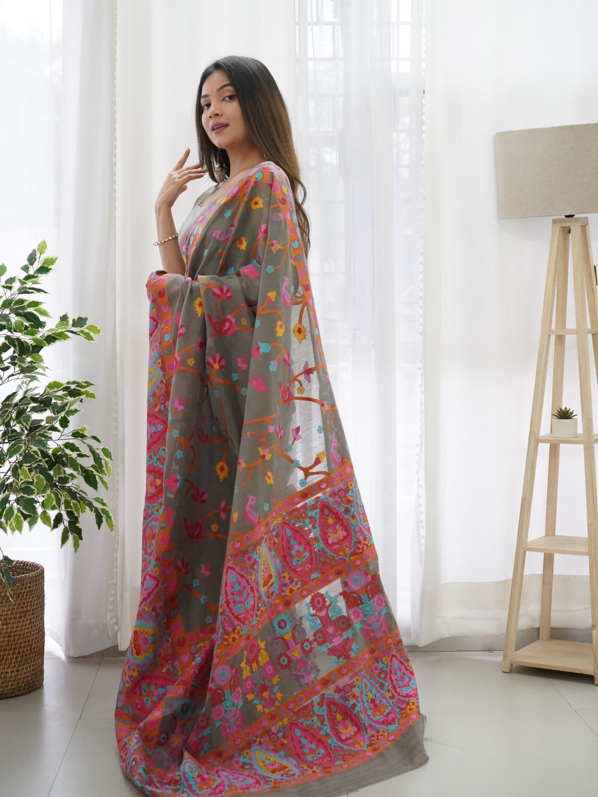 Fancy Kashmiri Pasmina Kachi Work Saree