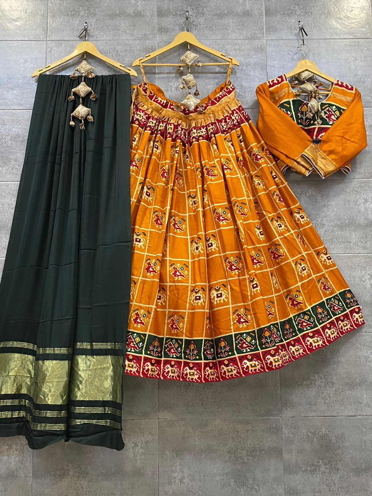 Pasmina Patola Lahenga Anantexports