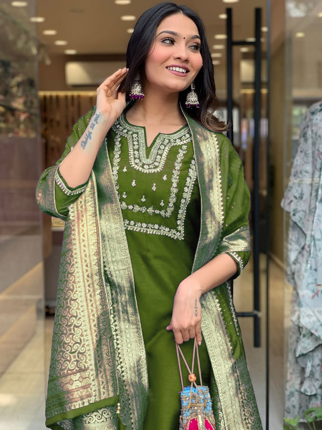 Green Viscose Chanderi Embroidered Kurti Set with Jacquard Dupatta