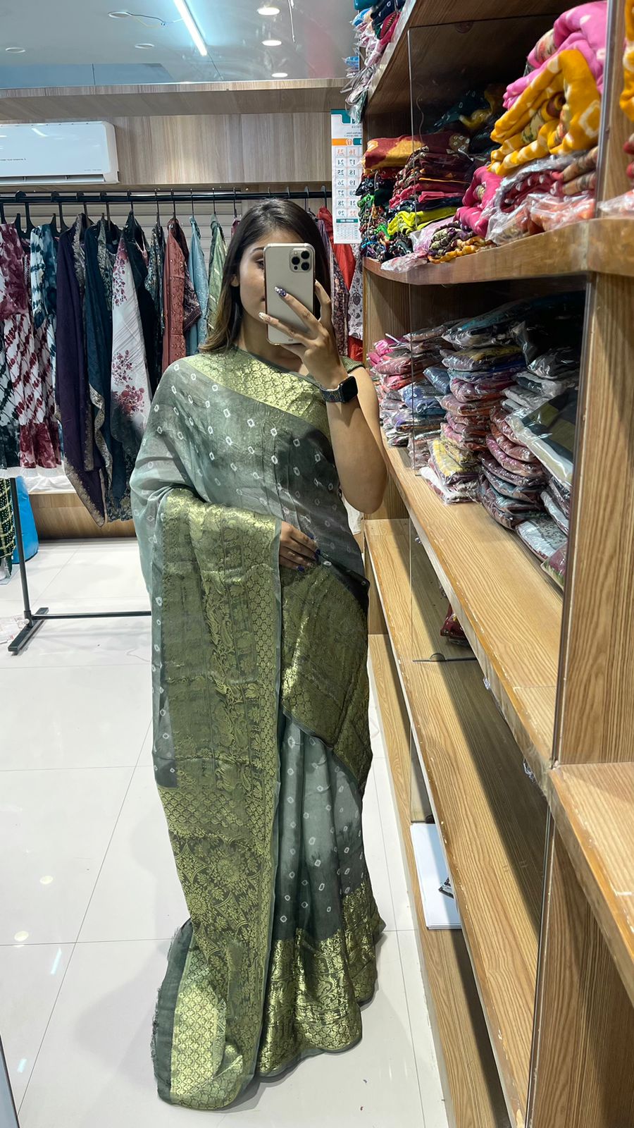 New Kanjivaram Bandhani Saree