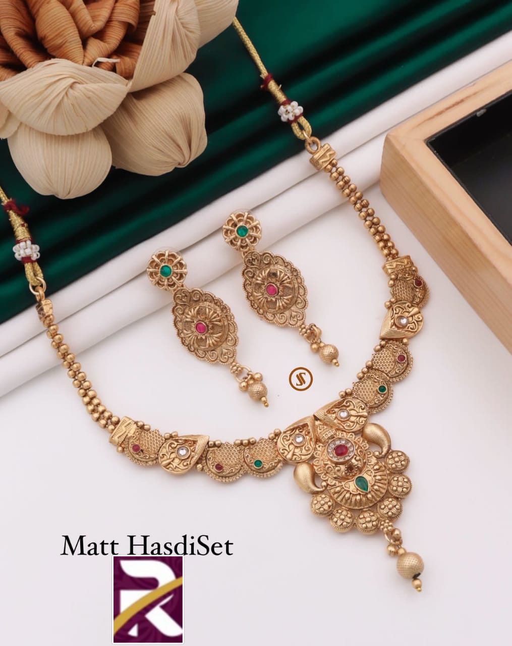 Beautiful Premium Quality Antique Necklace set with Earrings