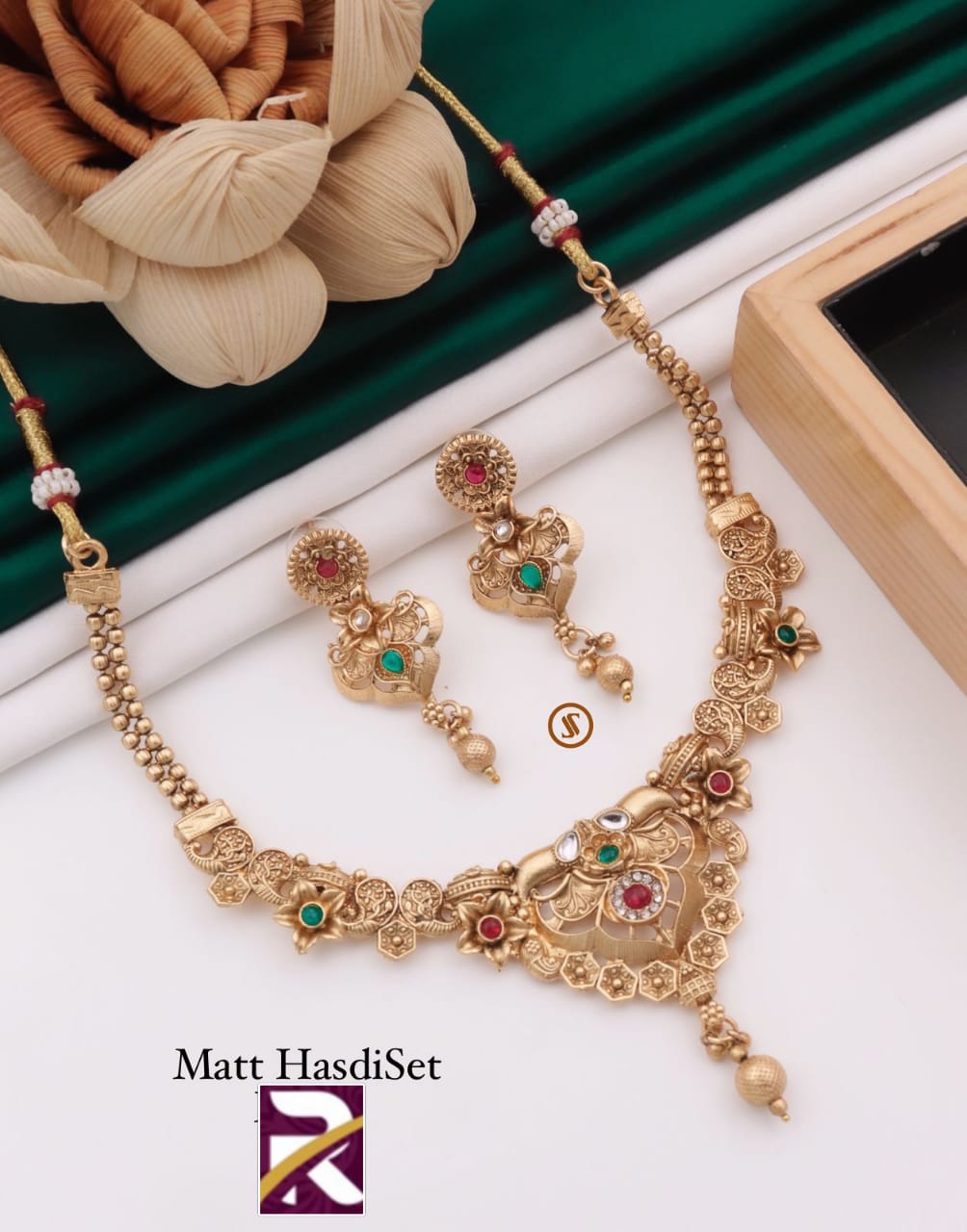 Beautiful Premium Quality Antique Necklace set with Earrings