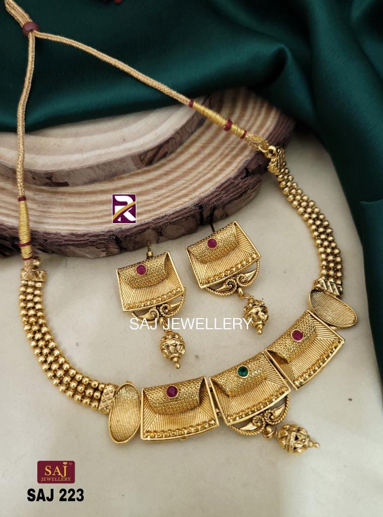 Beautiful Antique Necklace Set with Earrings