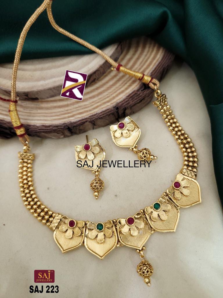 Beautiful Antique Necklace Set with Earrings