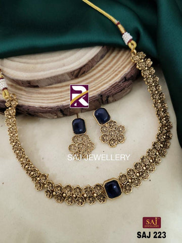 Beautiful Antique Necklace Set with Earrings