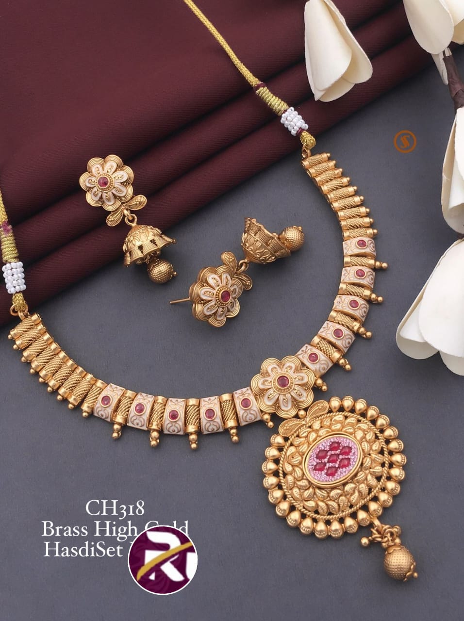 Beautiful Brass High Gold Plated Antique Necklace Set with Earrings