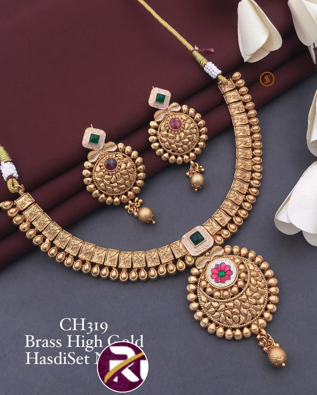 Beautiful Brass High Gold Plated Antique Necklace Set with Earrings