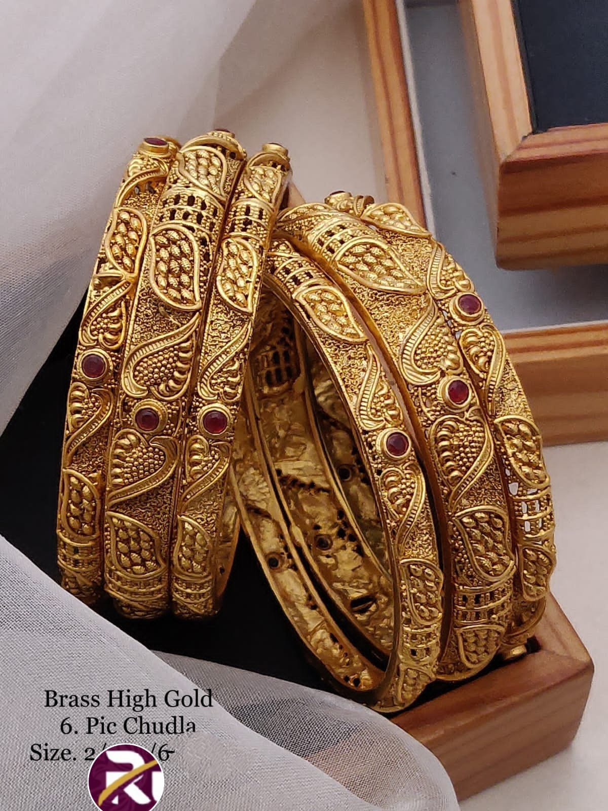 Beautiful Brass High Gold Plated Antique 6 Pcs Bangles