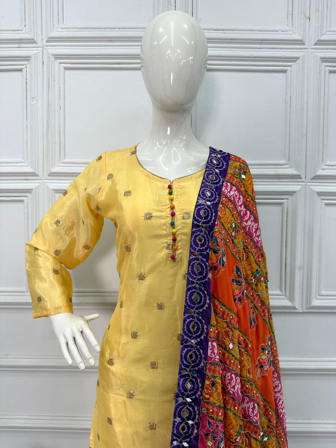 New Launching Festival Special Kurti With Dupatta & Pent