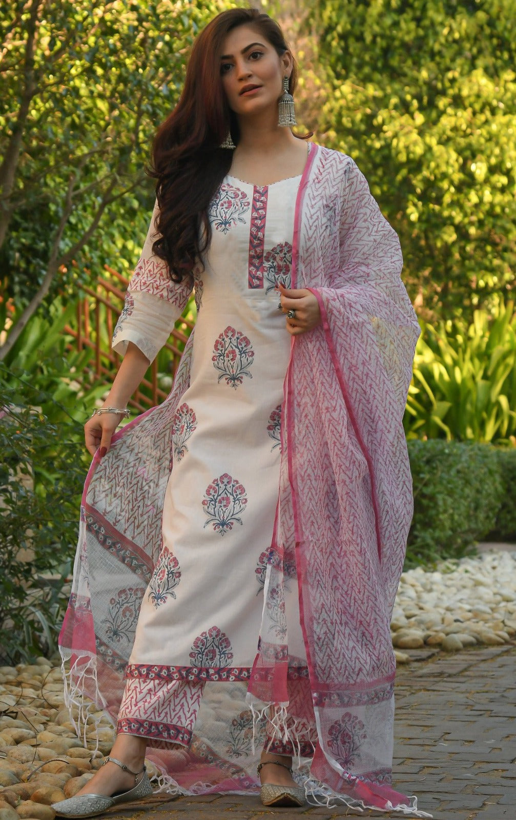 Women Floral Printed Kuta and Pant with Dupatta