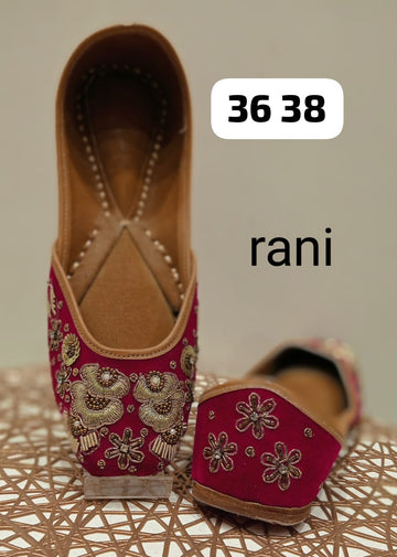 Beautiful Ethnic Women’s Punjabi Juttis