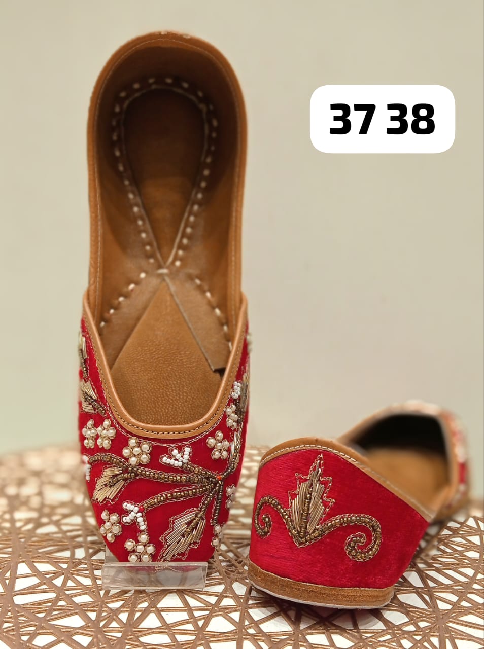 Beautiful Ethnic Women’s Punjabi Juttis