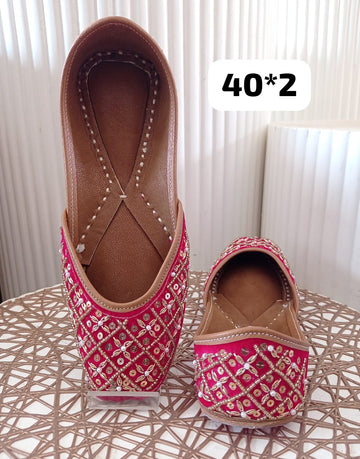 Beautiful Ethnic Women’s Punjabi Juttis