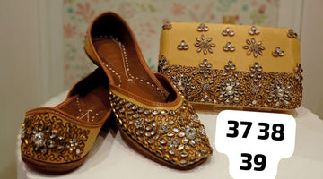 Beautiful Punjabi Juttis with Clutch Combo Set