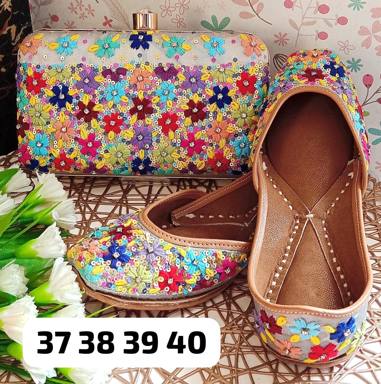 Beautiful Punjabi Juttis with Clutch Combo Set