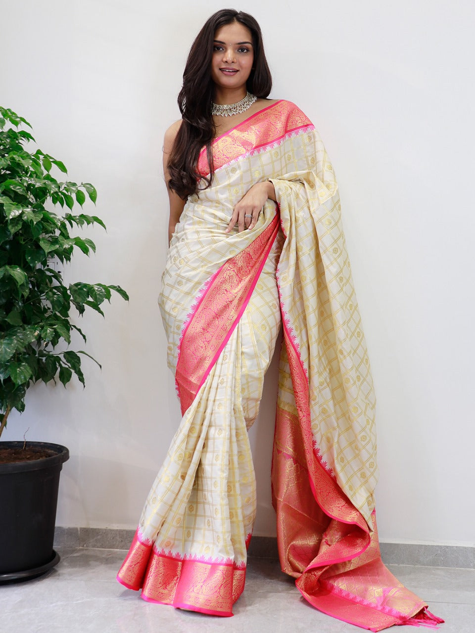 Beautiful Designer Soft Silk Pattu Gadwal Saree