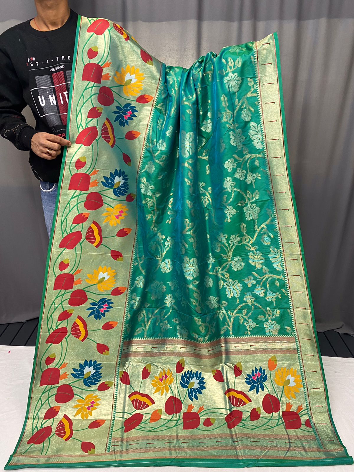 Beautiful Designer Geeta Pure Soft Paithani Silk Saree