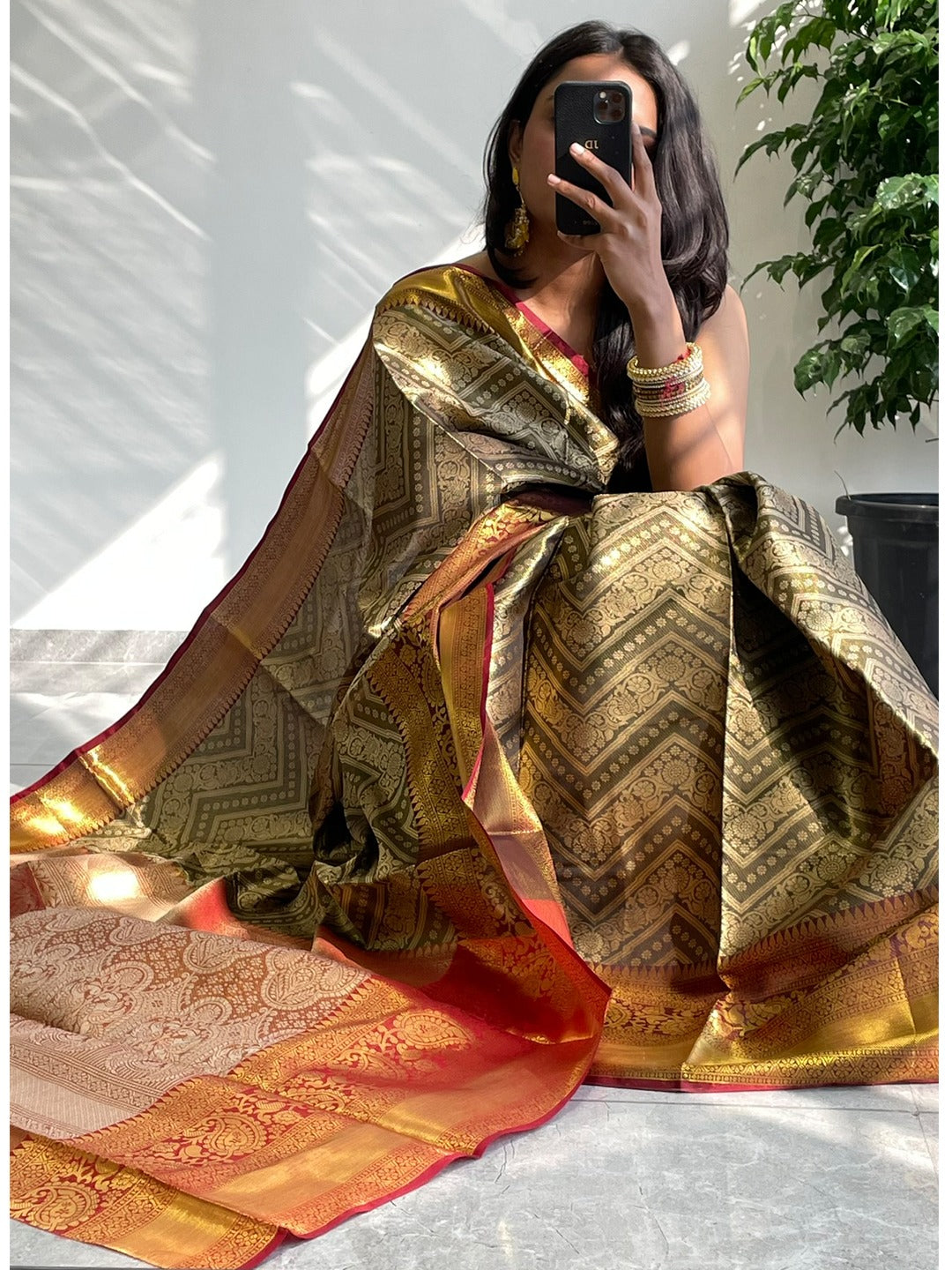 Beautiful Banarasi Kanjivaaram One Grm Gold Tissue Pattu silk Saree