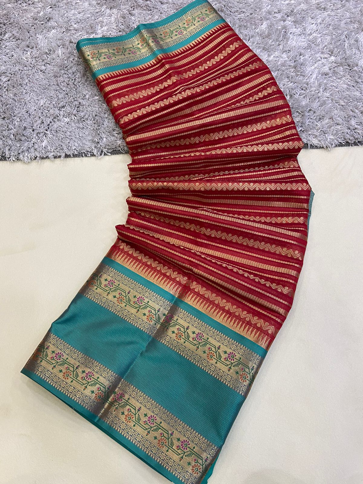 Beautiful Designer Manglagiri Tissue Soft Premium Flower Vely Sarees