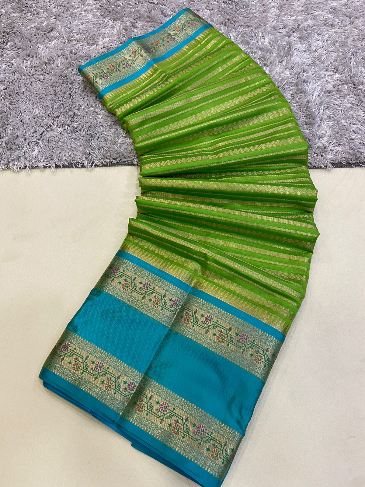 Beautiful Designer Manglagiri Tissue Soft Premium Flower Vely Sarees