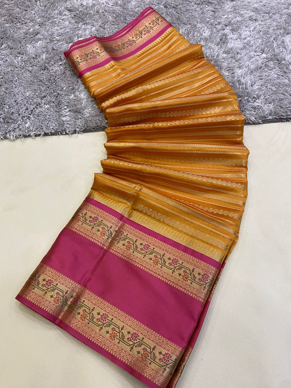 Beautiful Designer Manglagiri Tissue Soft Premium Flower Vely Sarees