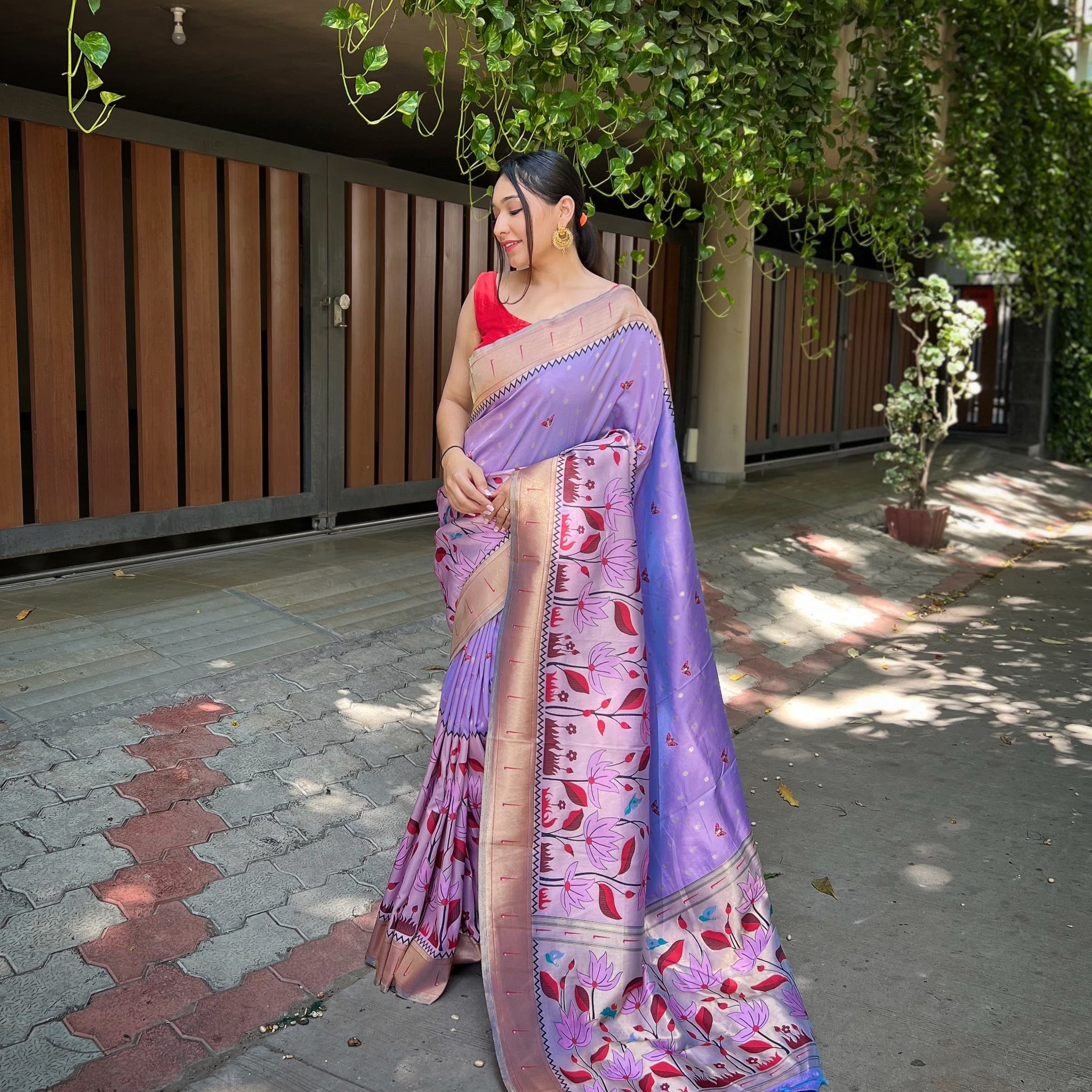 Beautiful Designer Blissful Lavender Zari Woven Banarasi Silk Wedding Saree With Blouse