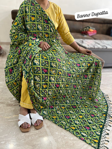 Buy Dupattas for Women Bandhani Printed