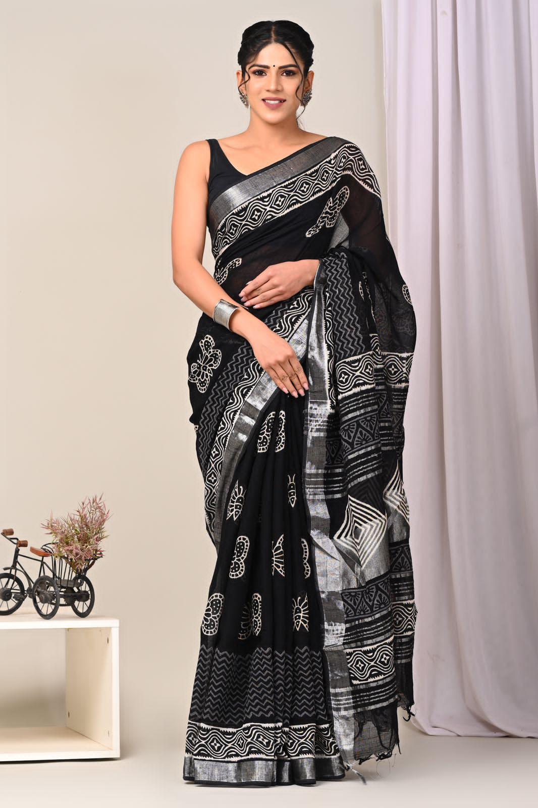 Beautiful Designer Original Linen Saree With Digital Print