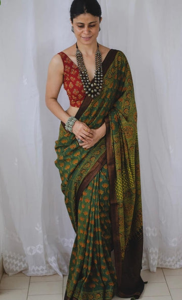 Beautiful Designer Mono Cotton Saree With Digital Print