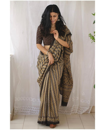 Beautiful Designer Soft Linen Cotton Saree Digital Print Saree