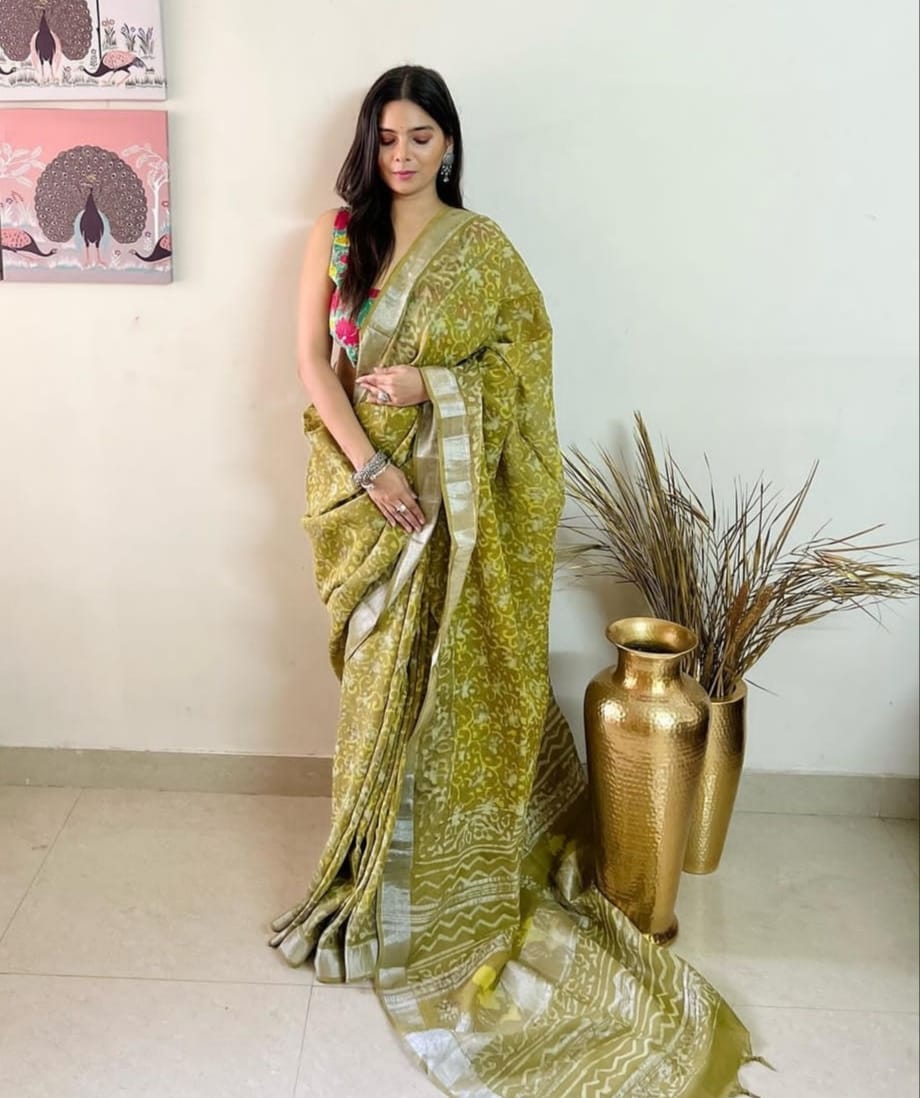 Beautiful Designer Soft Linen Cotton Saree Digital Print Saree