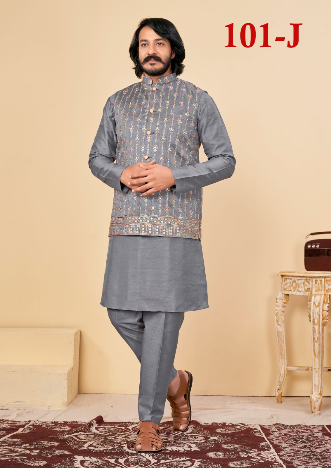 Beautiful Men's Designer Silk Kurta Payjama With Koti Jacket