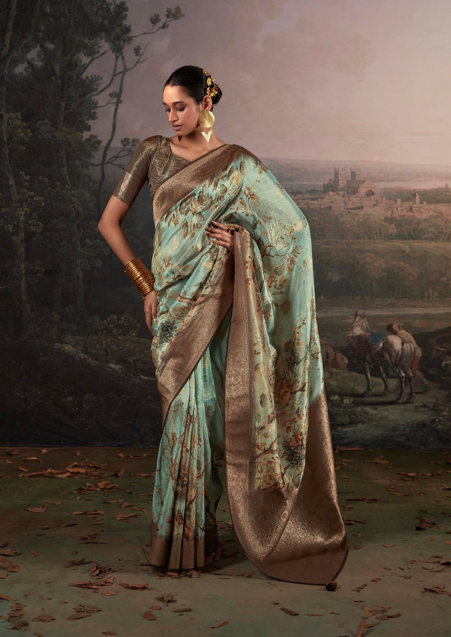 Beautiful Designer Wedding Wear Pure Zari Linen With Floral Print Saree