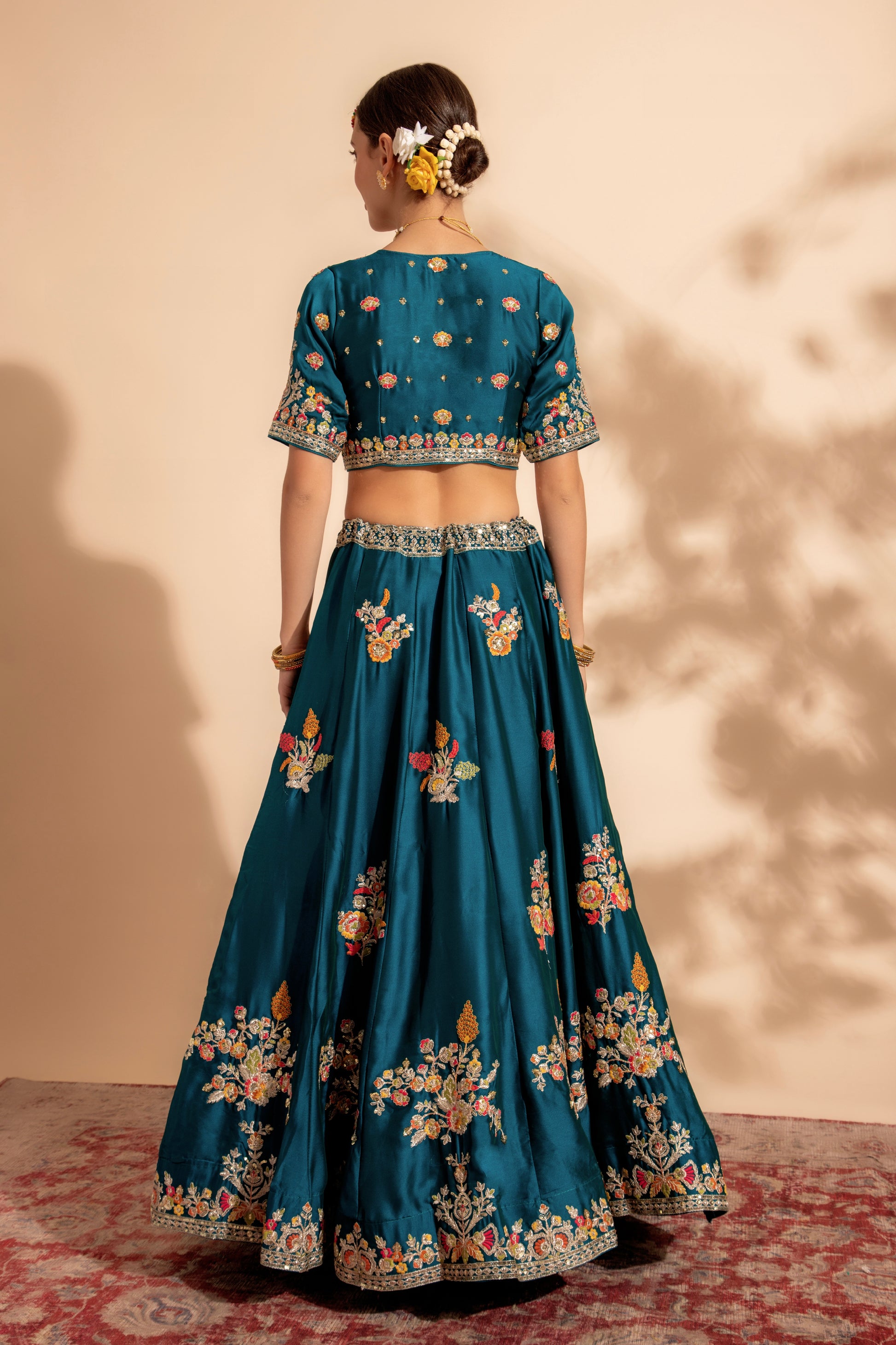 lehenga choli design for ladies