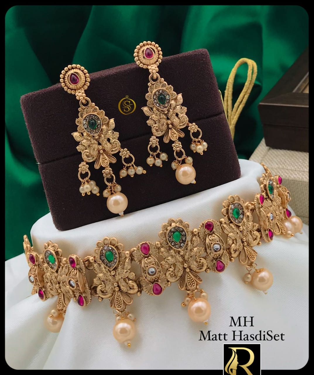 Designer Superhit Brass High Gold Diamond and Stone Mett Necklace Set