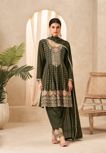 Beautiful Designer Heavy Chinnon Silk Premium Salwar Suit