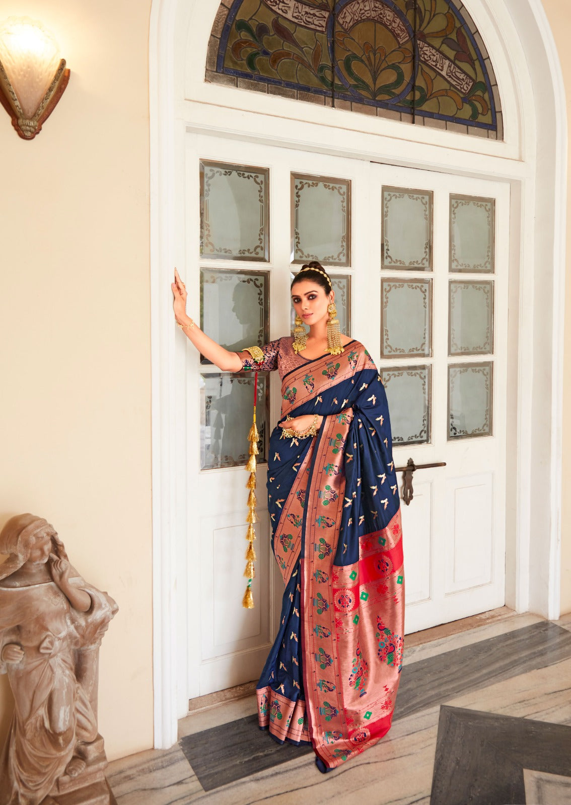 Navy Blue Zari Woven Traditional Paithani Silk Saree