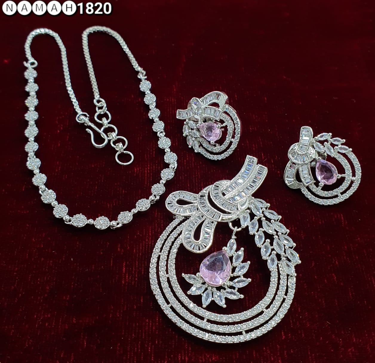 Pendant & Earrings Set