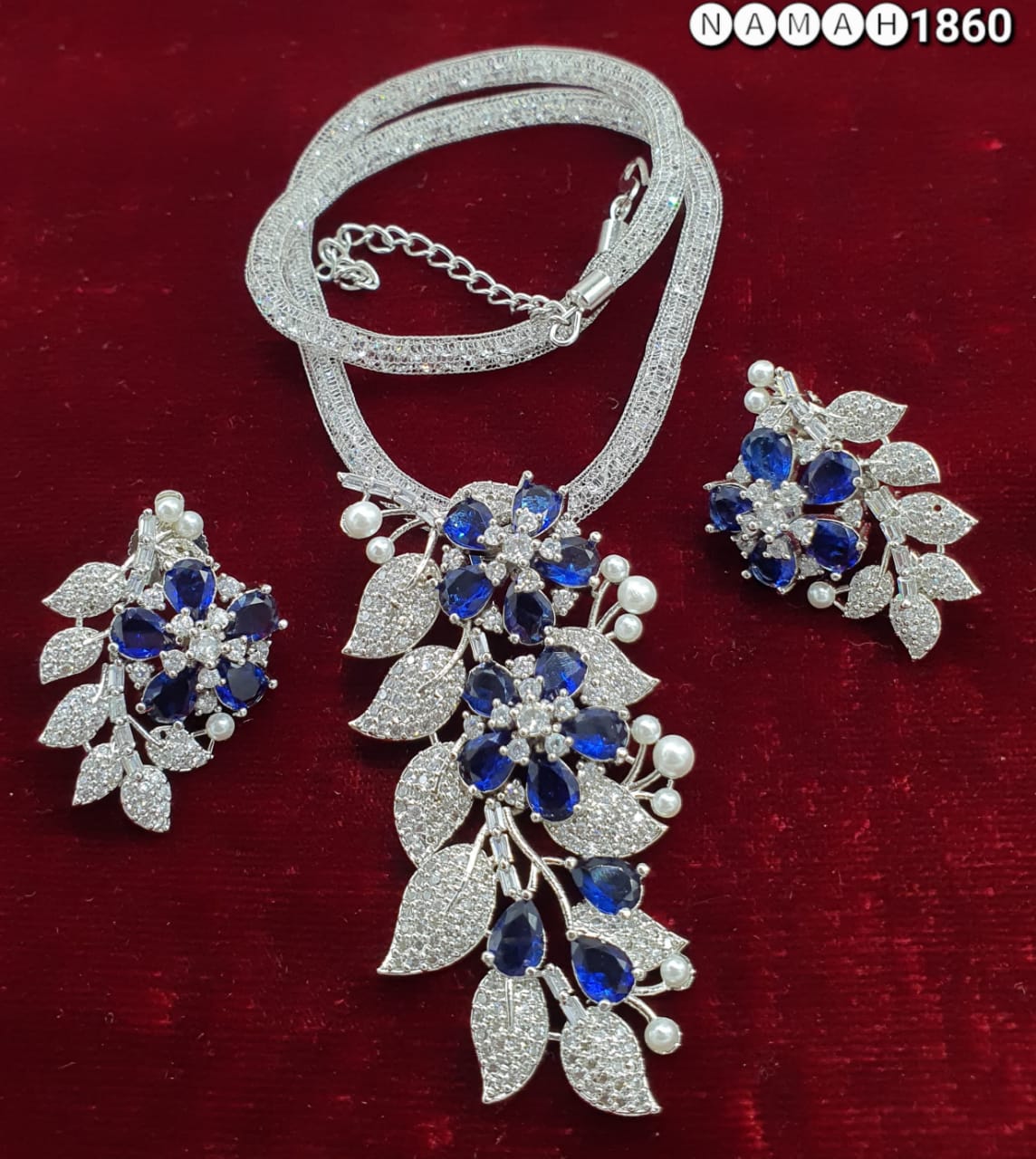 Pendant & Earrings Set