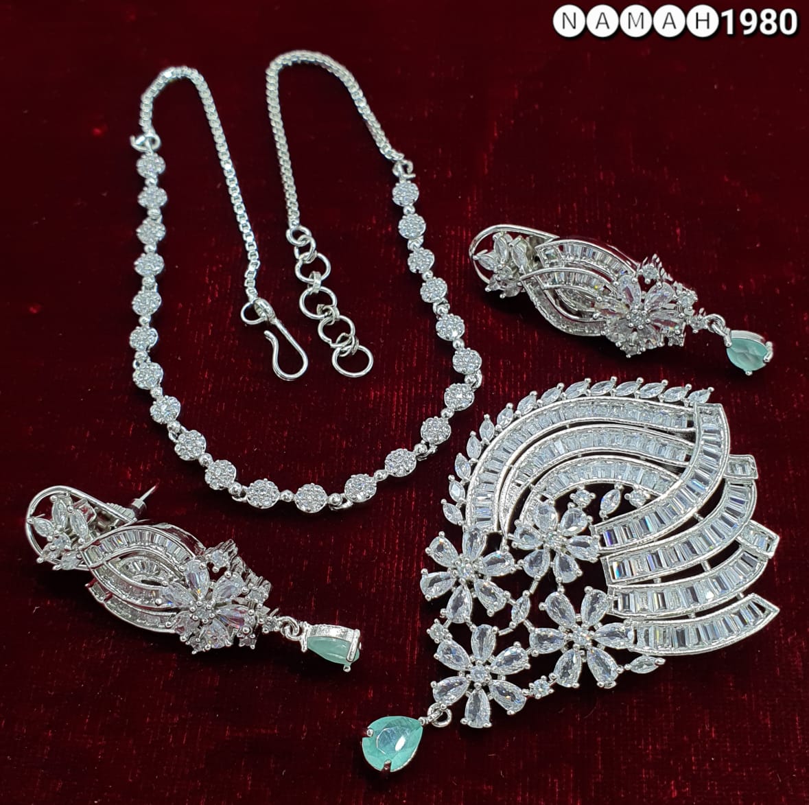 Pendant & Earrings Set