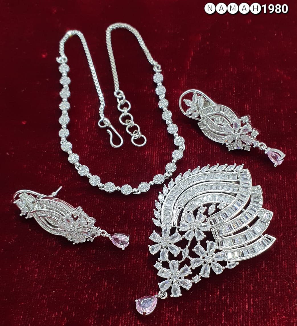 Pendant & Earrings Set