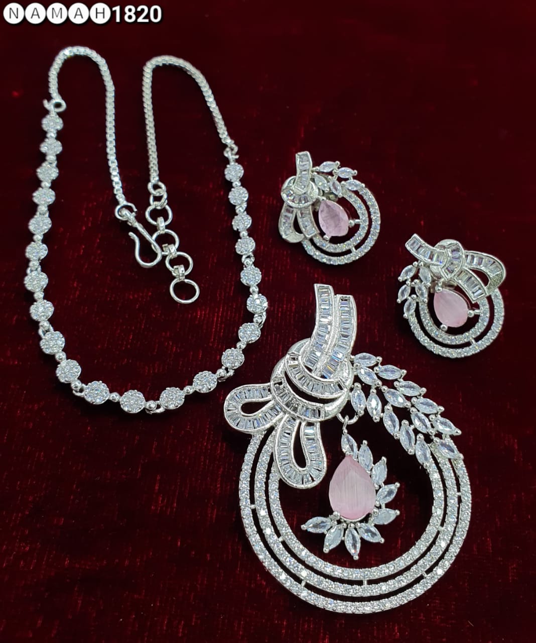 Pendant & Earrings Set