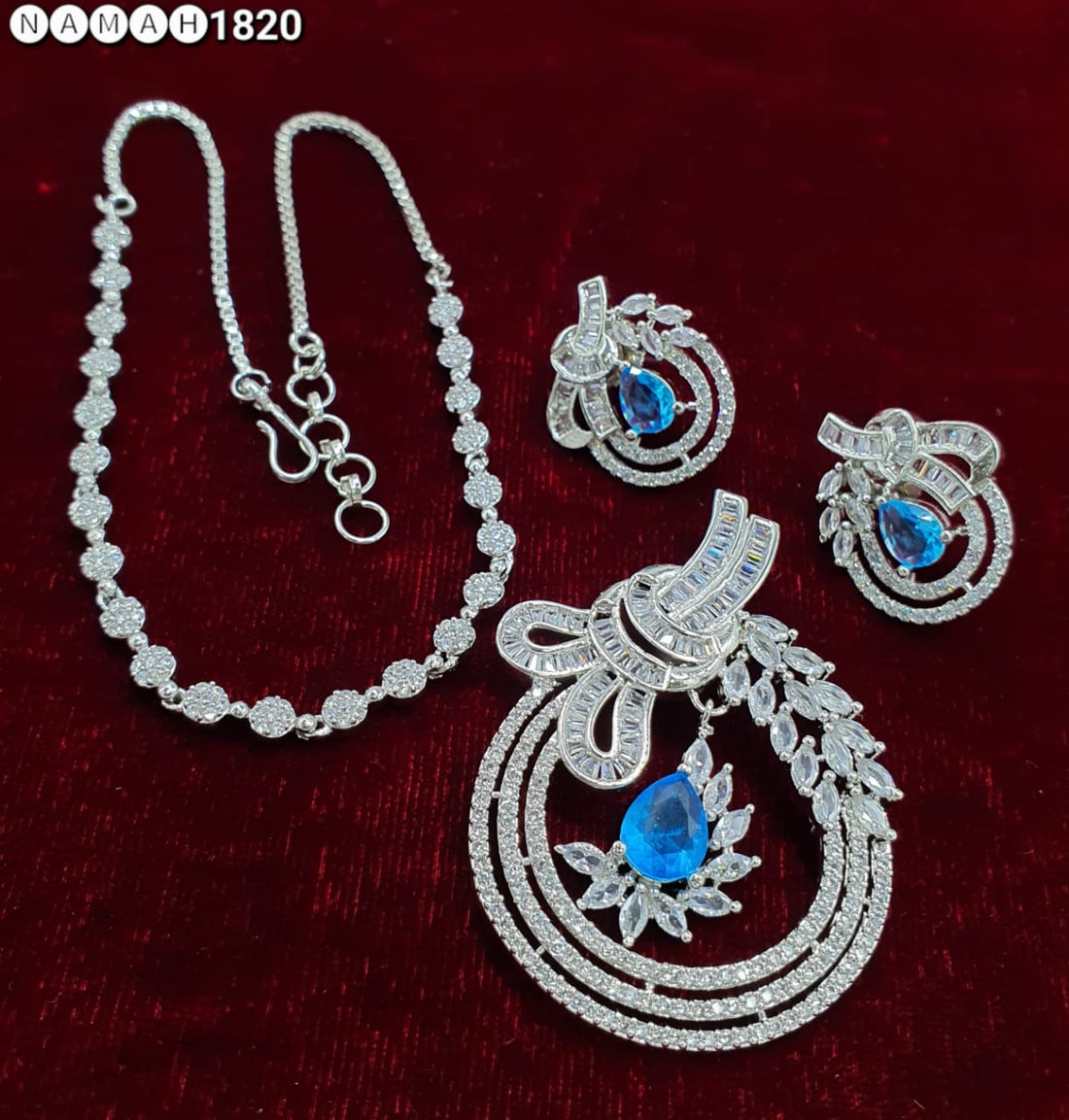 Pendant & Earrings Set