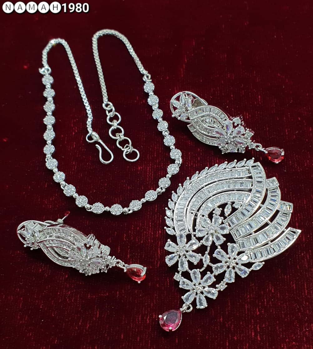 Pendant & Earrings Set