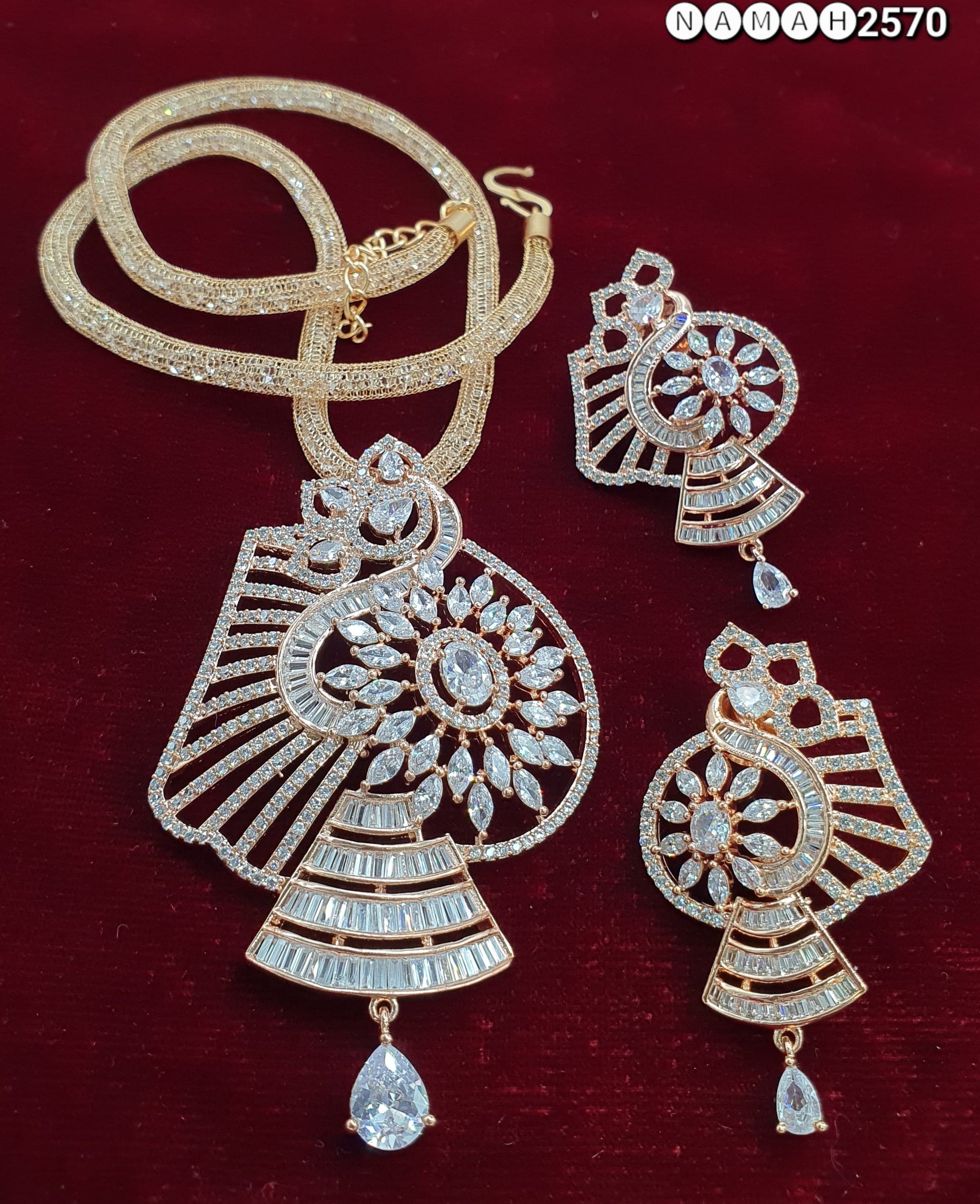 Pendant & Earrings Set