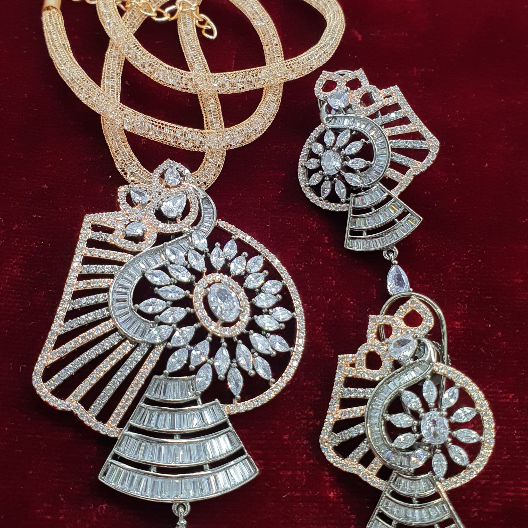 Pendant & Earrings Set