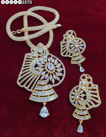 Pendant & Earrings Set