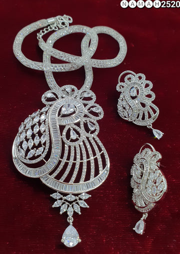 Pendant & Earrings Set